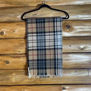 V Fraas Winter Scarf, Women’s. Camel colors. Brand new with tags!